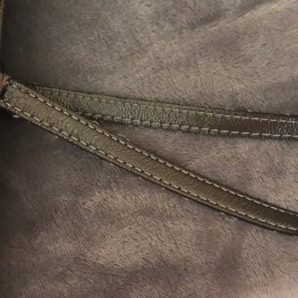 Coach Tote ๐ Signature Patent Leather Gold - Picture 12 of 16